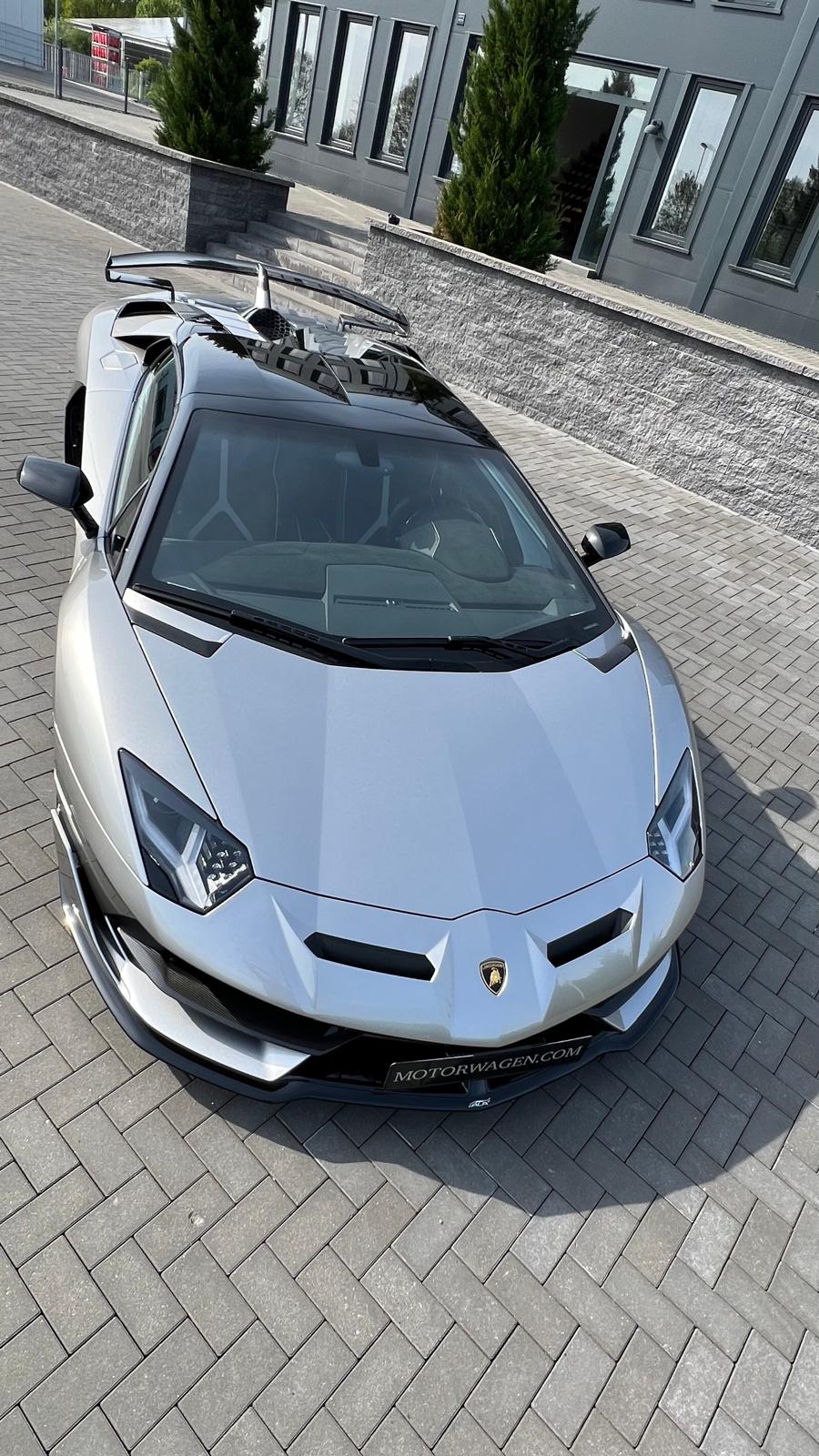 Lamborghini Aventador SVJ front view